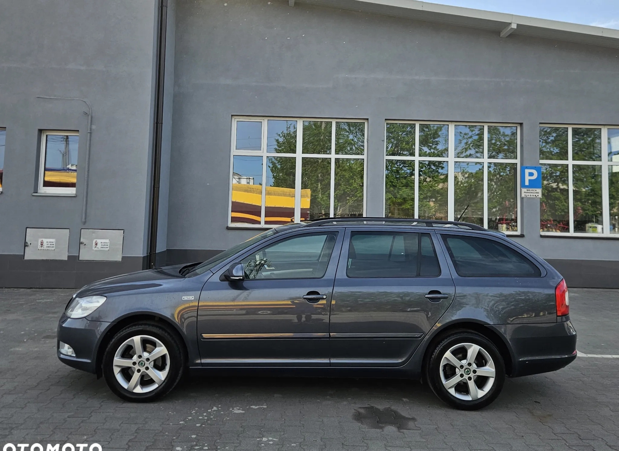 Skoda Octavia cena 22900 przebieg: 217000, rok produkcji 2011 z Miechów małe 154